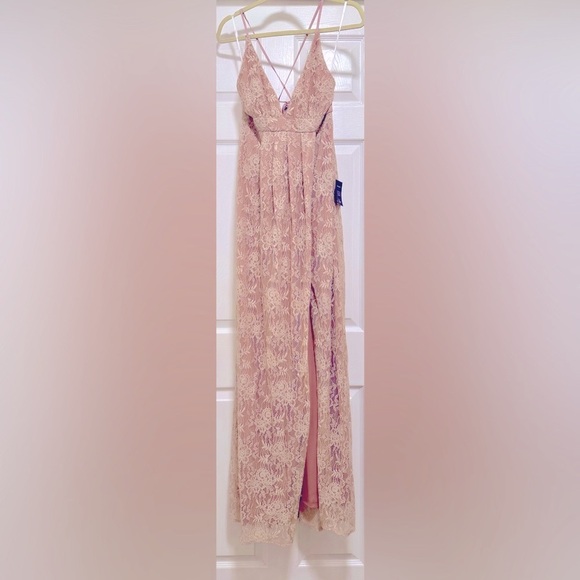 NEW WITH TAGS Lulu’s Stolen Moments Dusty Pink Lace-Up Lace Maxi Dress - Picture 7 of 10